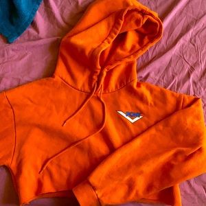 cropped hoodie